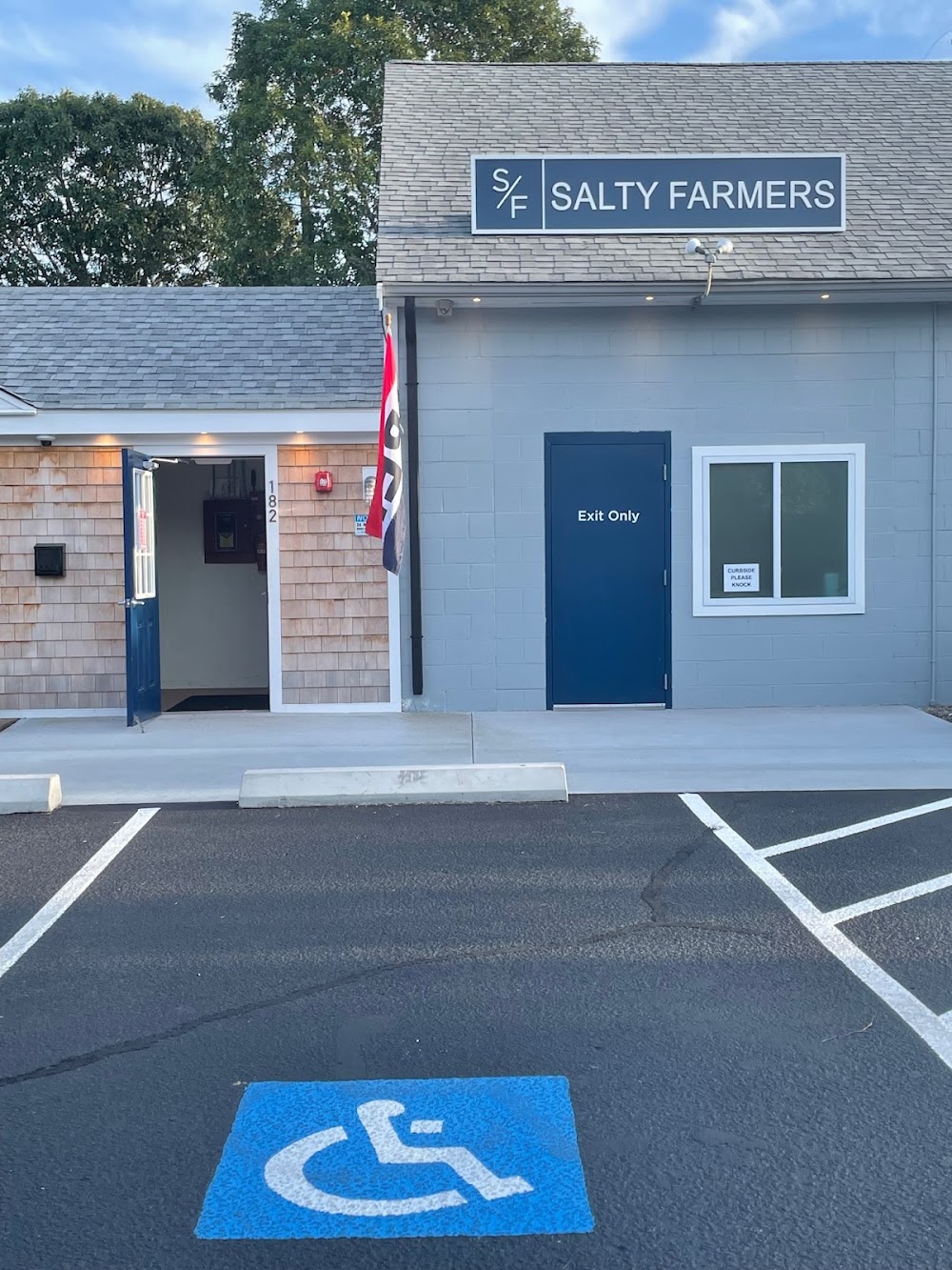 Salty Farmers photo 1