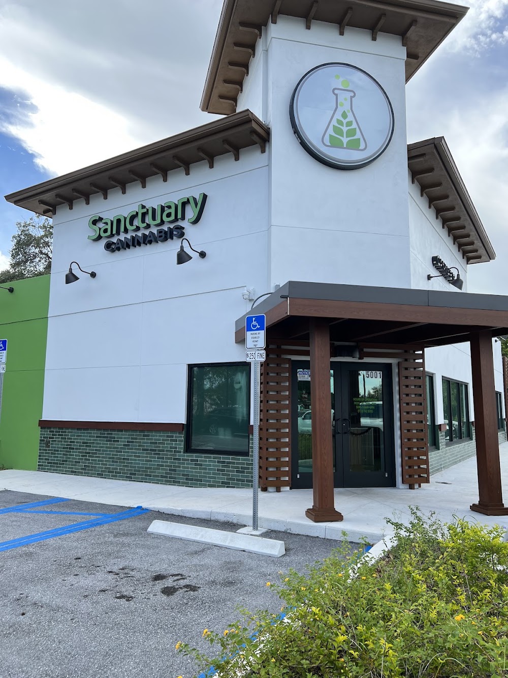 Sanctuary Cannabis photo 7