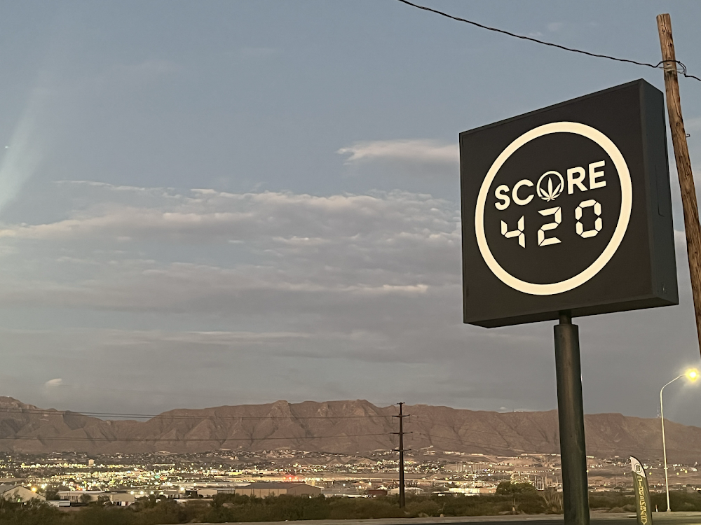Score 420 Sunland Park photo 2