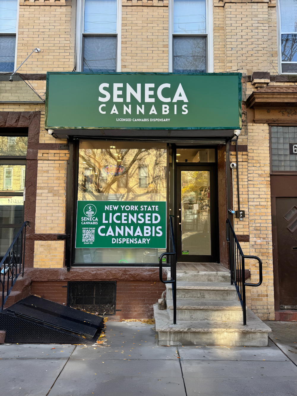 Seneca Cannabis photo 1