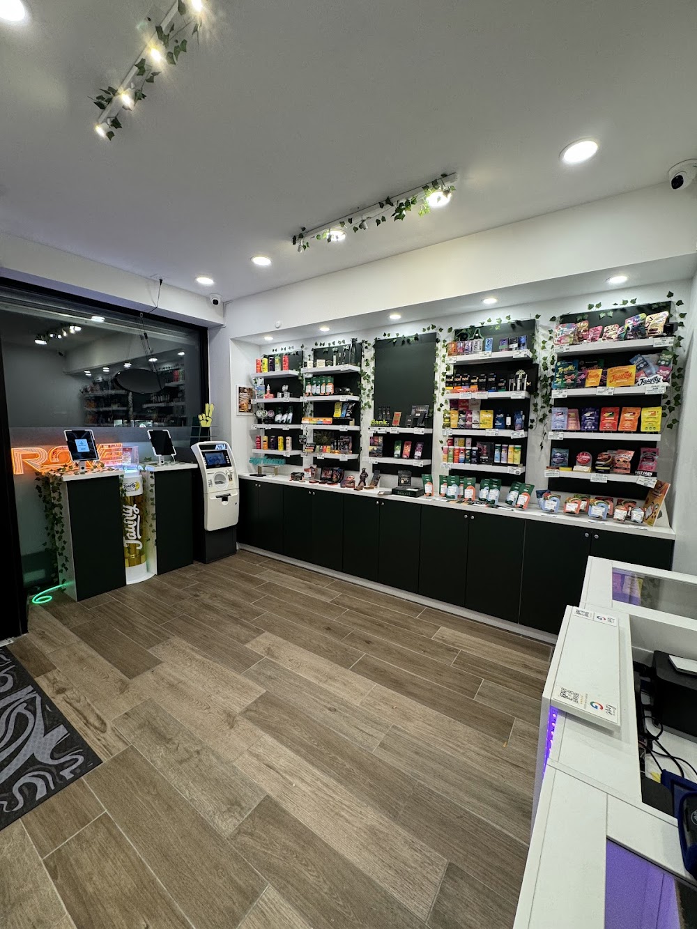Seneca Cannabis photo 4