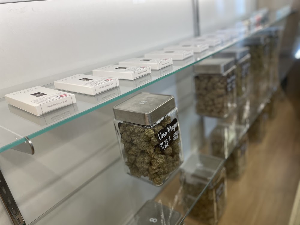 Shaman Cannabis - Columbia photo 4