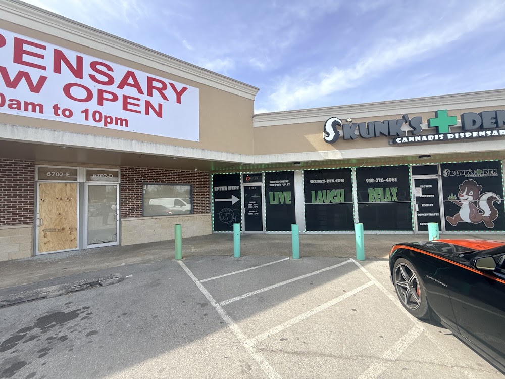 Skunks Den Dispensary Tulsa By Okie Wonderland photo 1