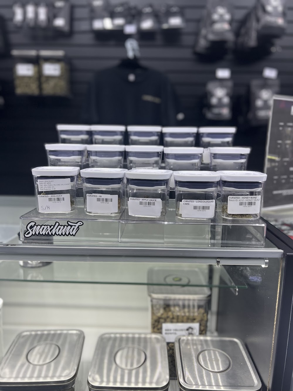 Snaxland Dispensary photo 4