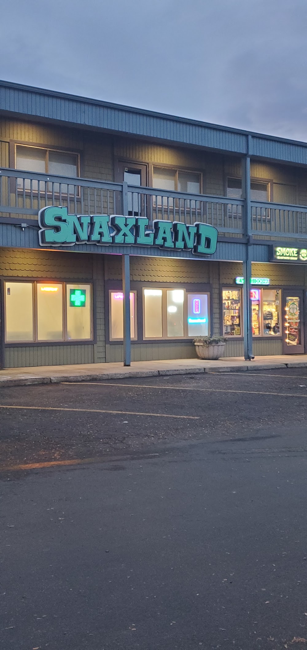 Snaxland photo 3