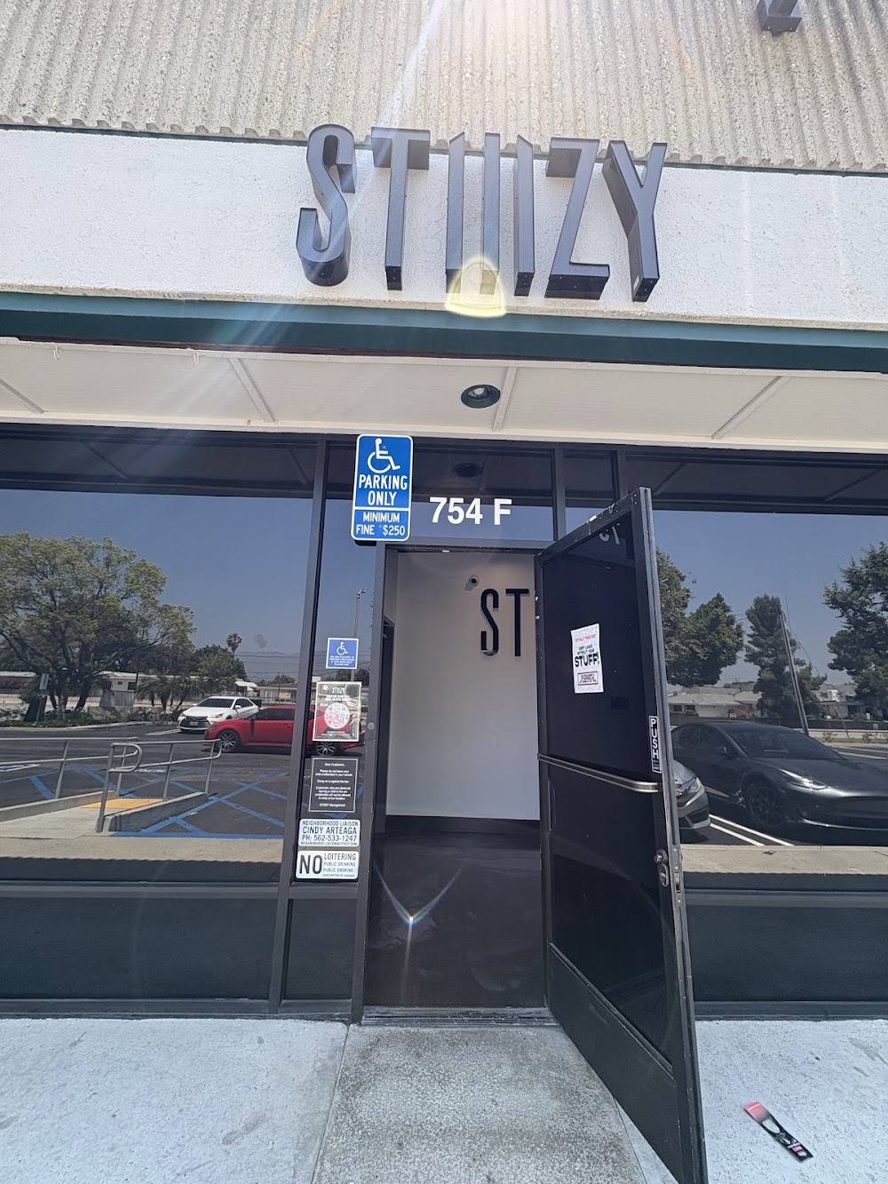 Stiiizy Covina photo 4