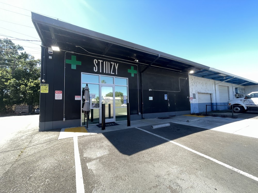 Stiiizy Retail Olive Drive photo 8