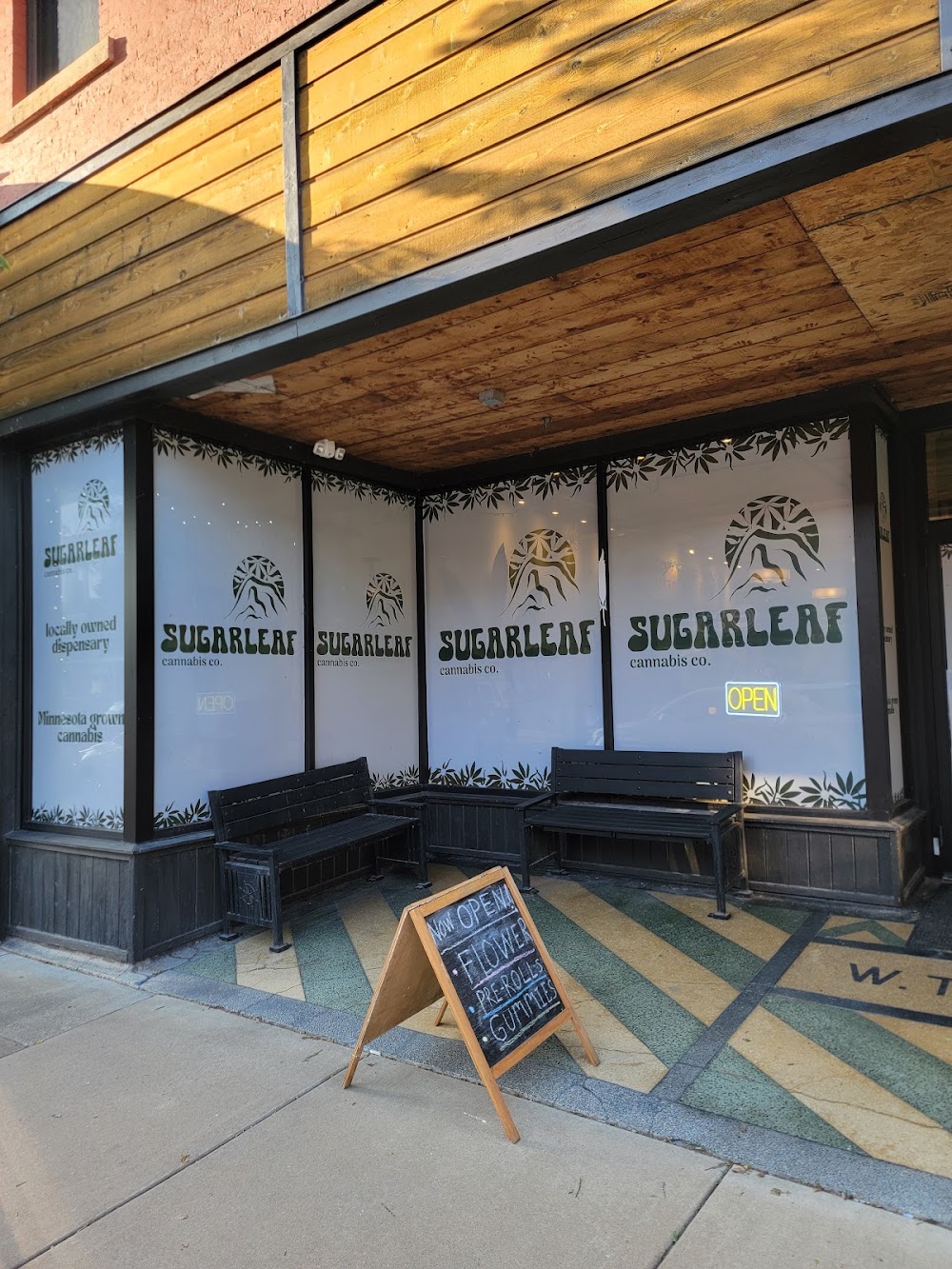 Sugarleaf photo 1