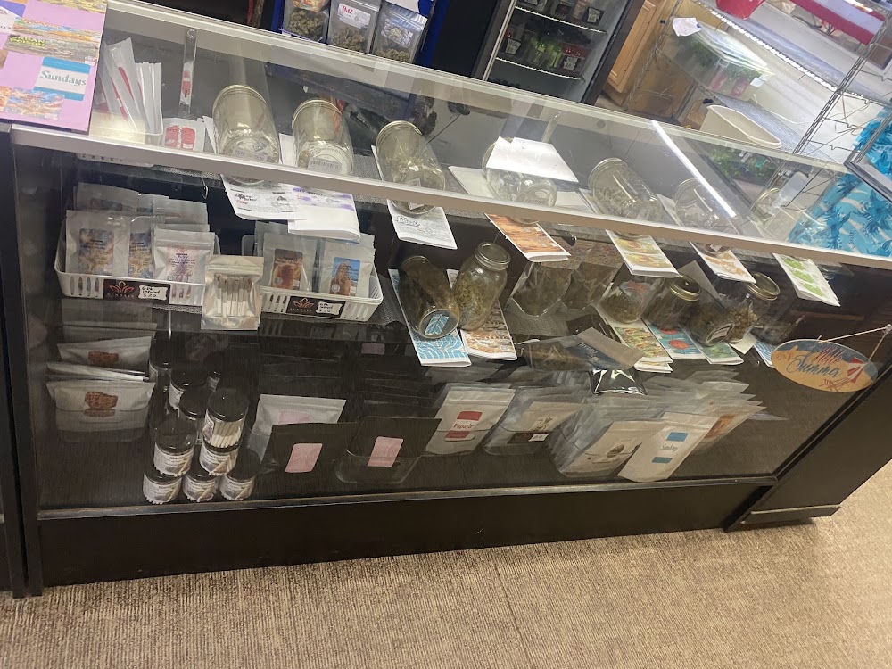 Sundays Clone Bar And Dispensary photo 2