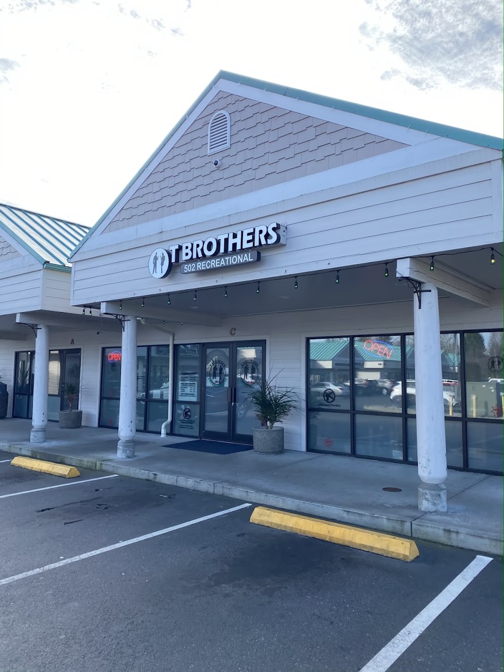 T Brothers Bud Lodge photo 1