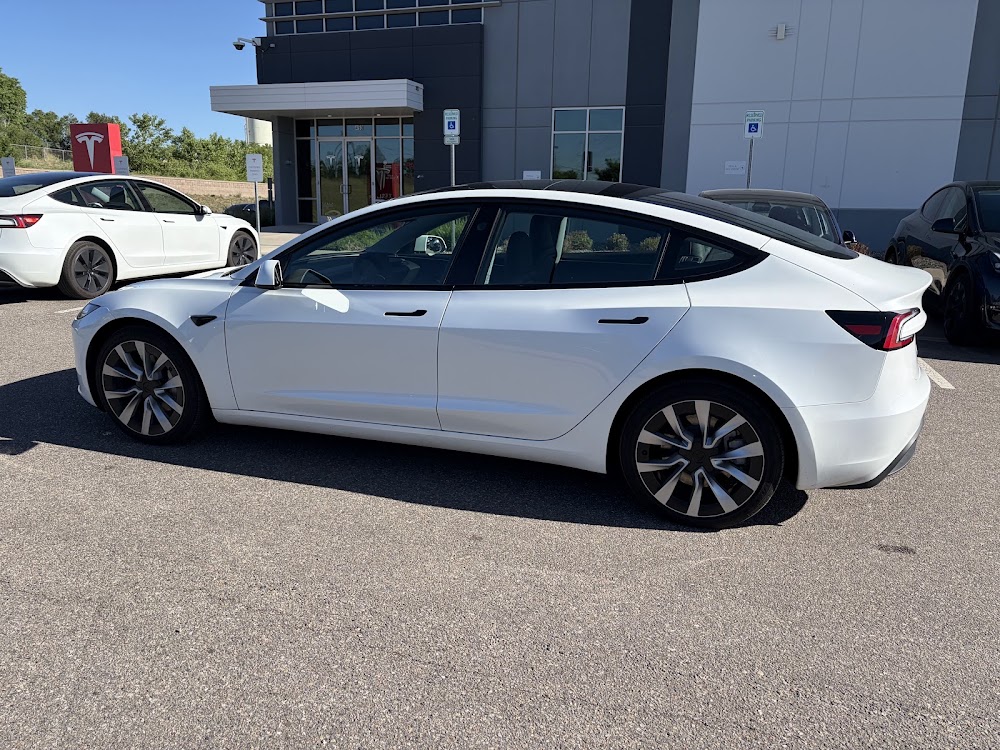 Tesla photo 3