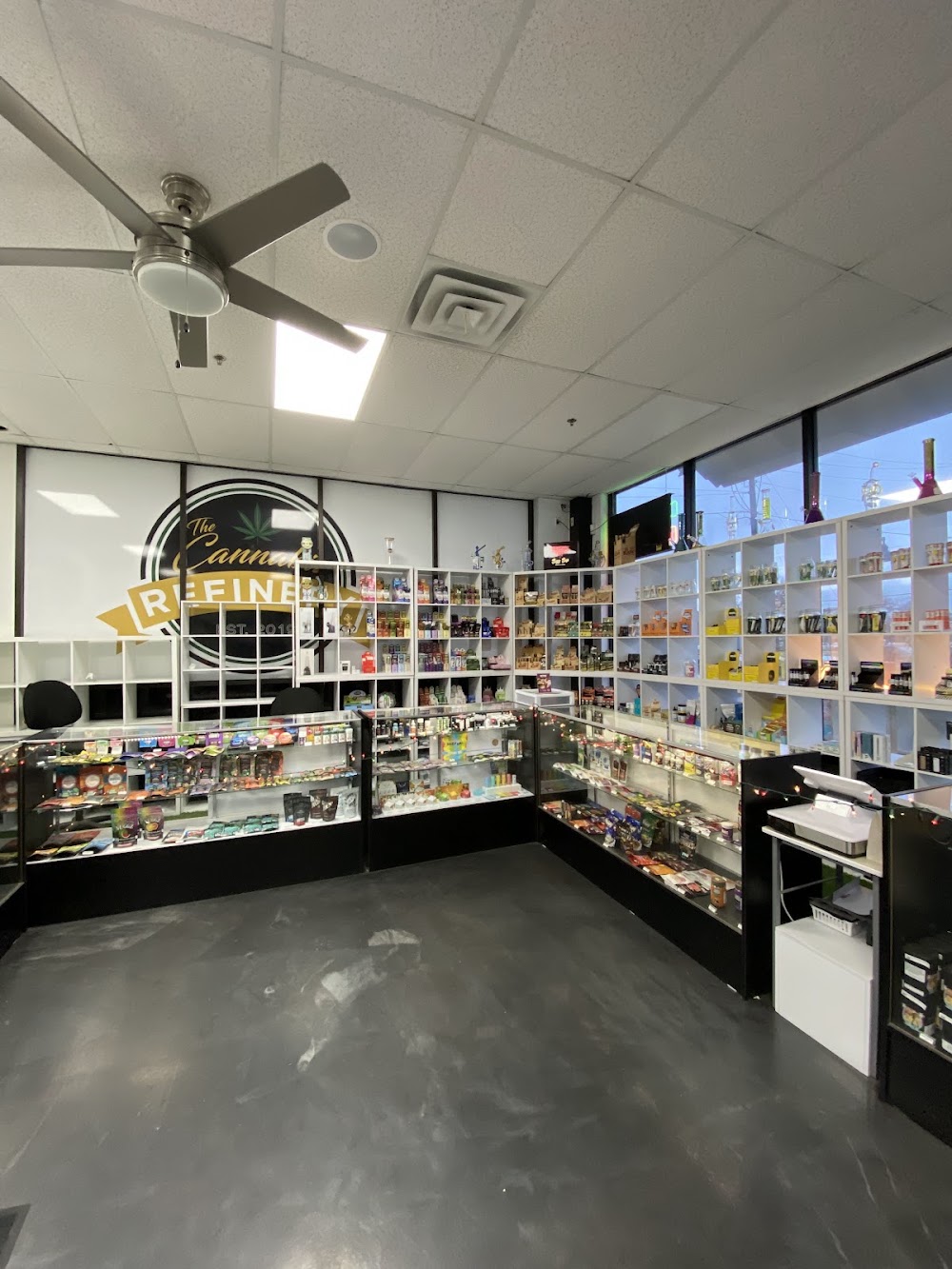 The Cannabis Refinery - Edmond 24/7 Drive Thru photo 6