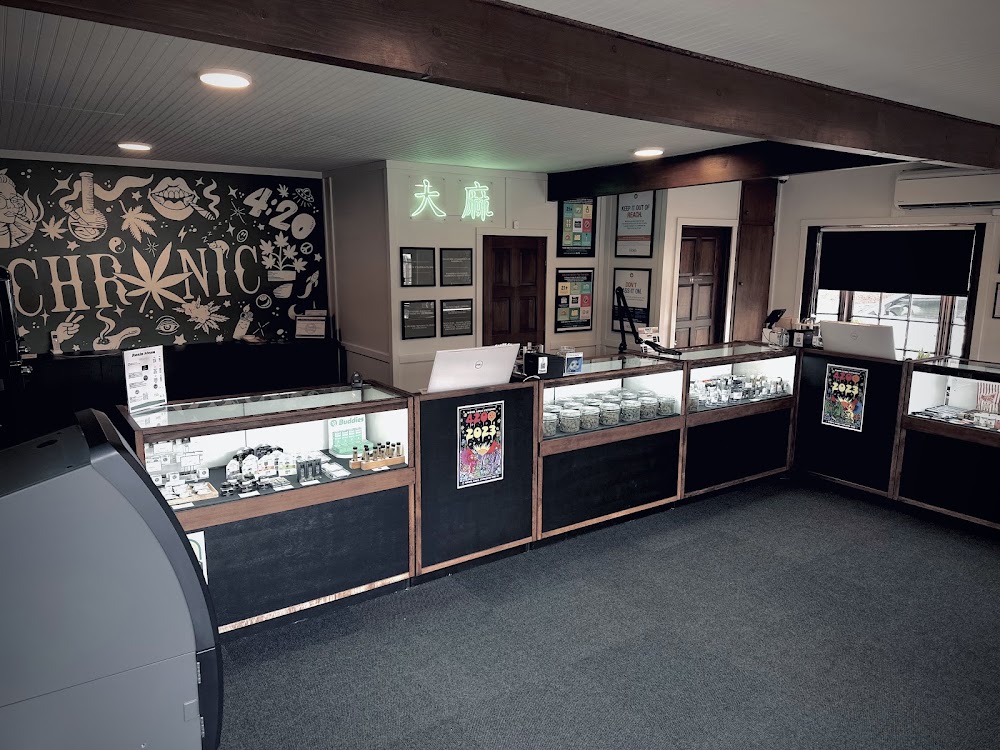 The Chronic On Commercial photo 2