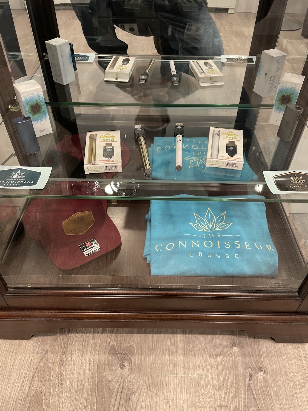 The Connoisseur Lounge photo 5