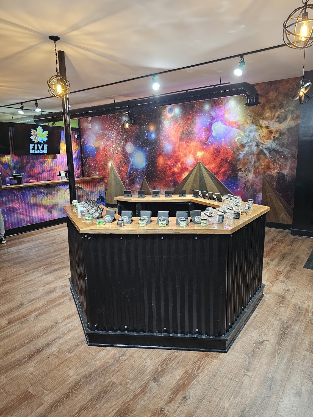 The Five Seasons Cannabis Company photo 4