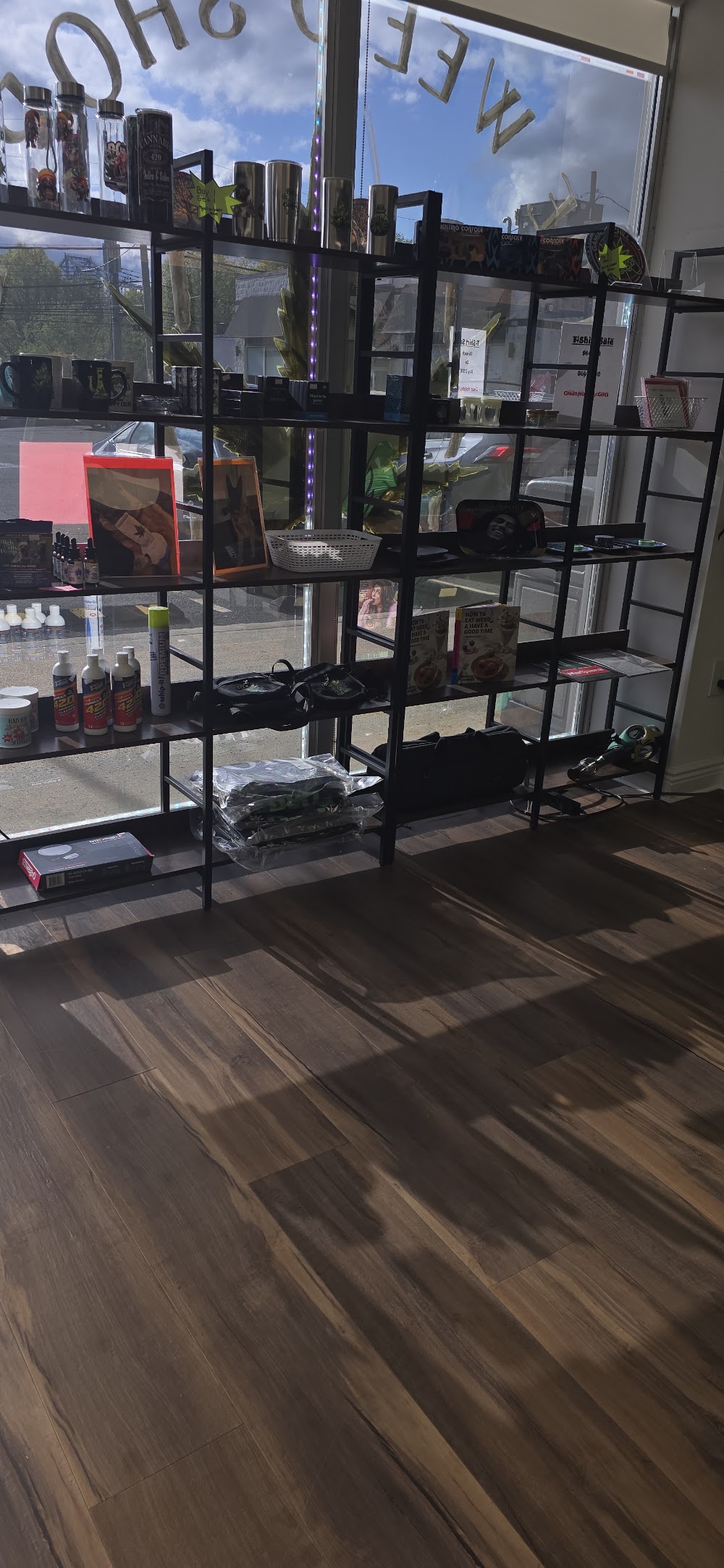 The Weed Shoppe photo 3