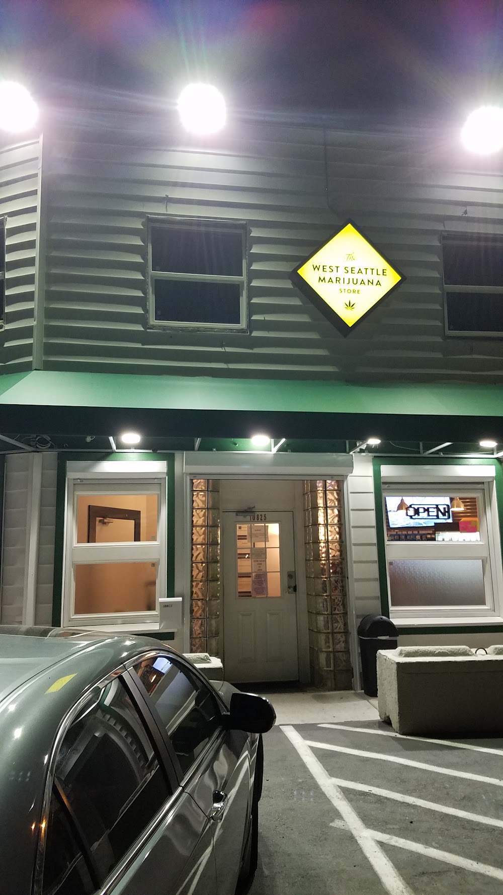 The West Seattle Marijuana Store photo 8
