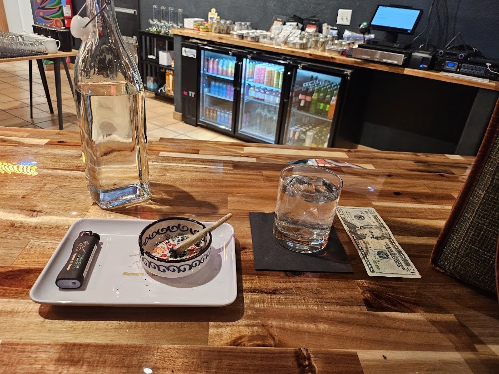 Thrive Craft Cannabis CO. Dispensary & Lounge photo 8