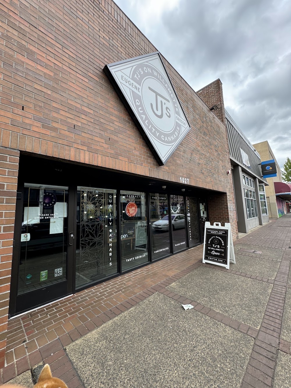 Tj's On The Alley photo 7