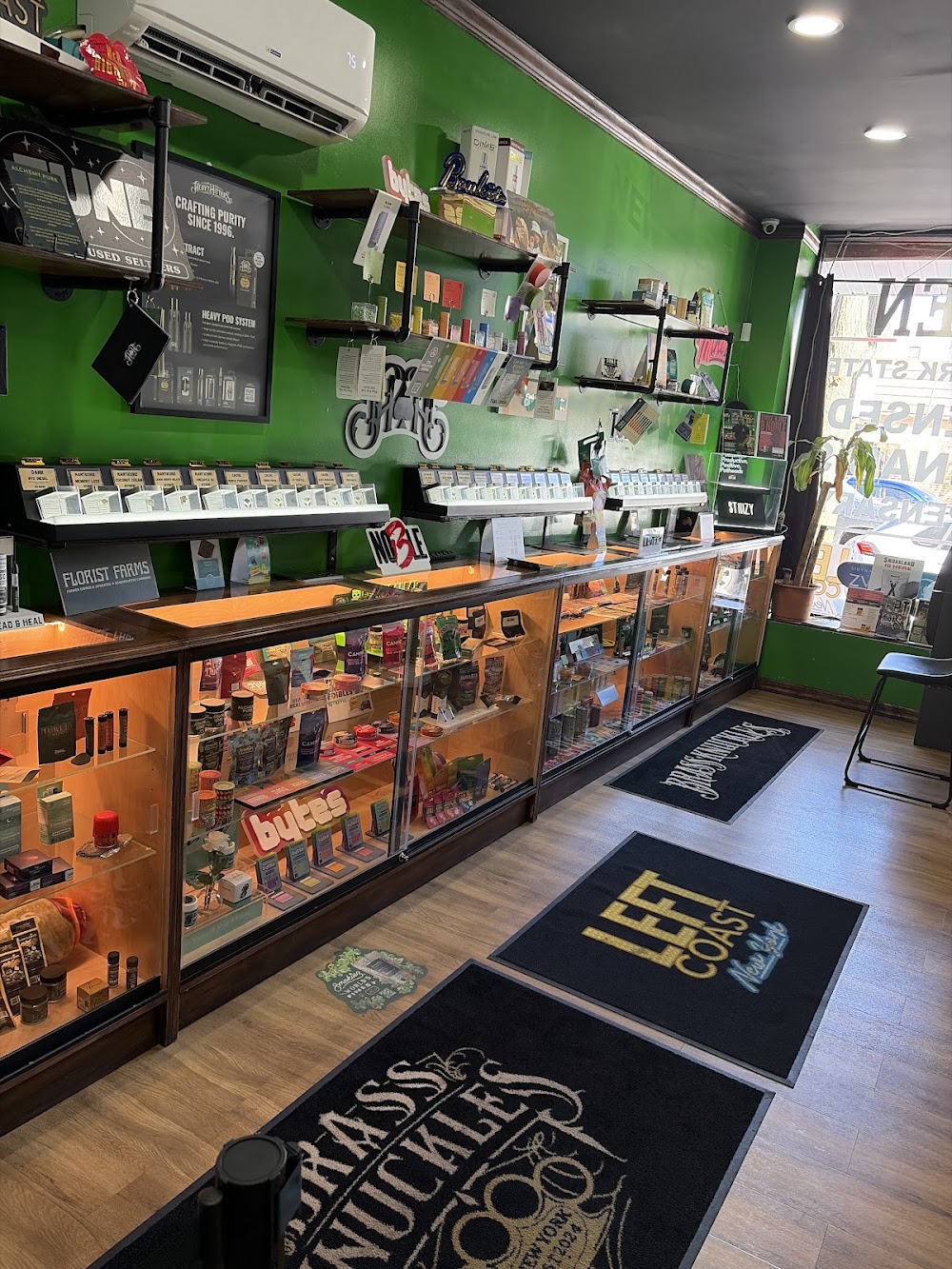 Two Buds Dispensary photo 2