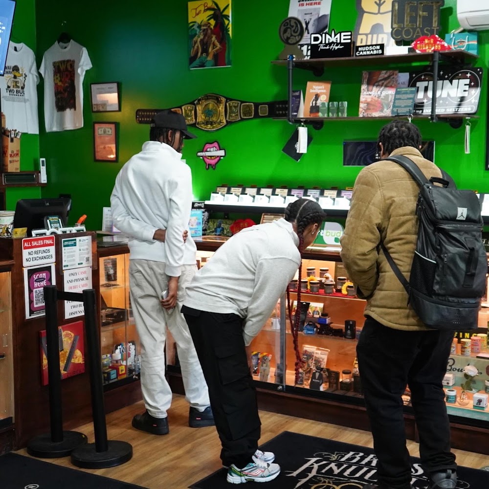 Two Buds Dispensary photo 6