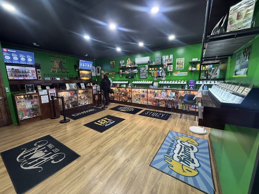 Two Buds Dispensary photo 8