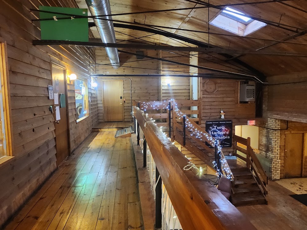 Two Harbors Cannabis photo 4