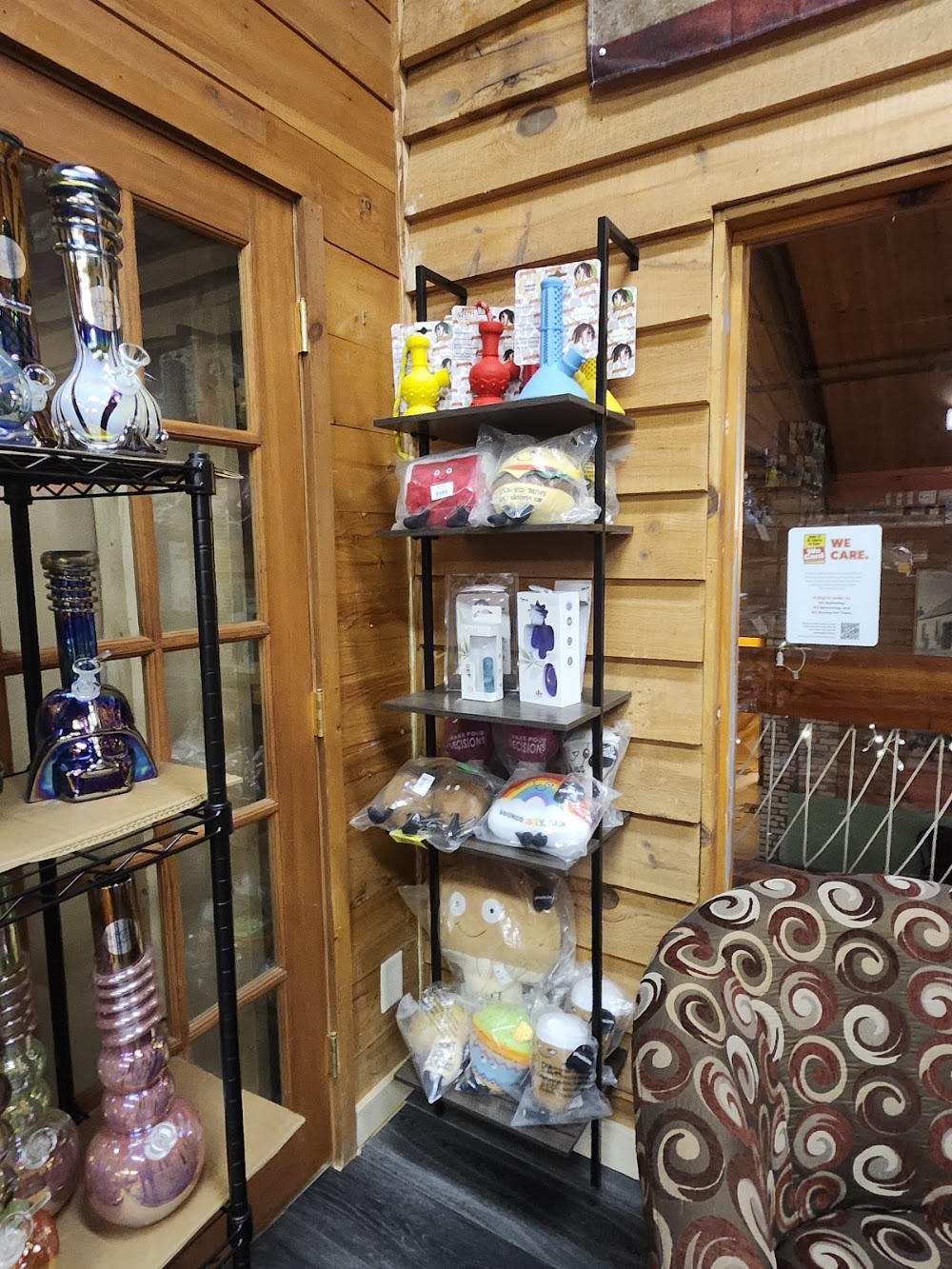 Two Harbors Cannabis photo 6