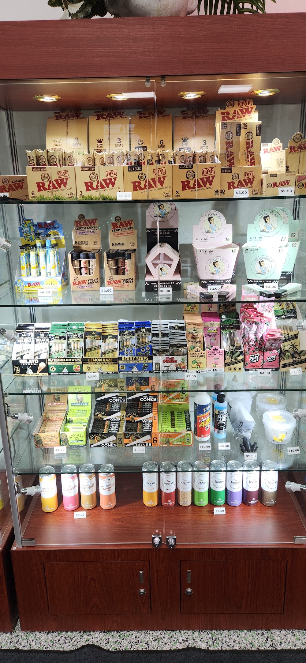 Unwind Dispensary photo 7