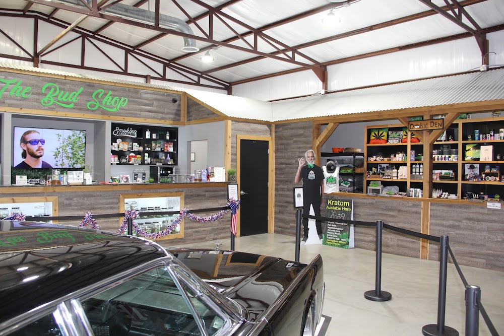 Urban Leaf Company - Drive Thru photo 7