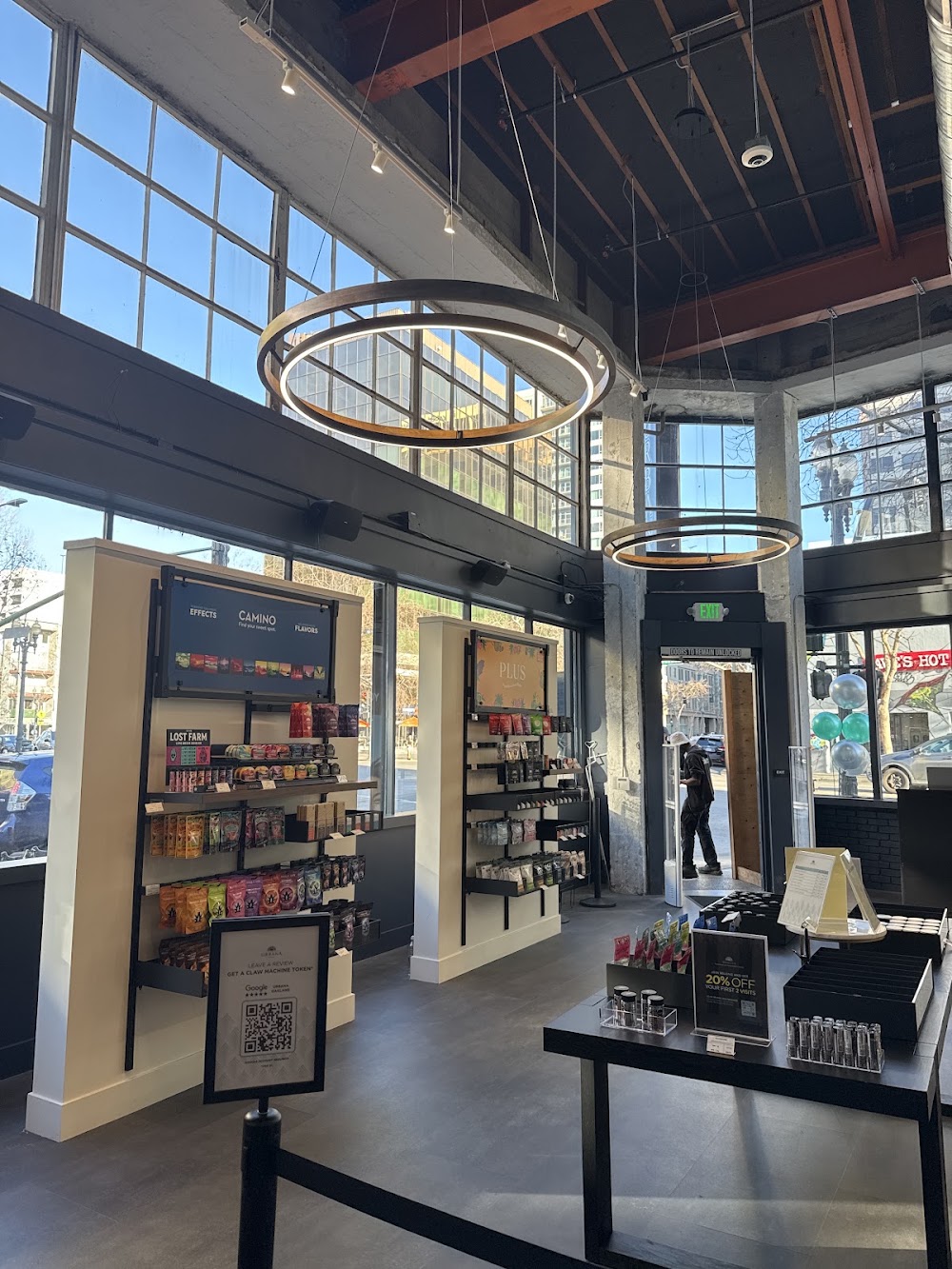 Urbana Oakland photo 1