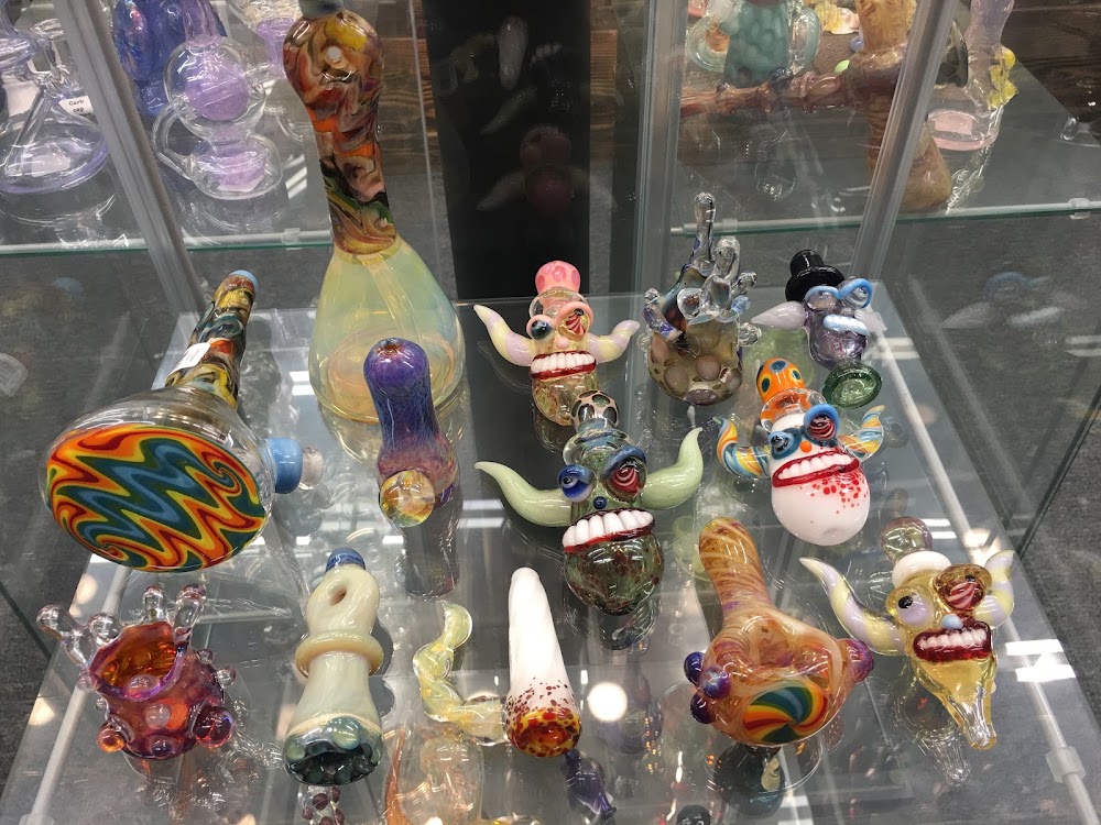 Village One Stop Smoke Shop photo 3