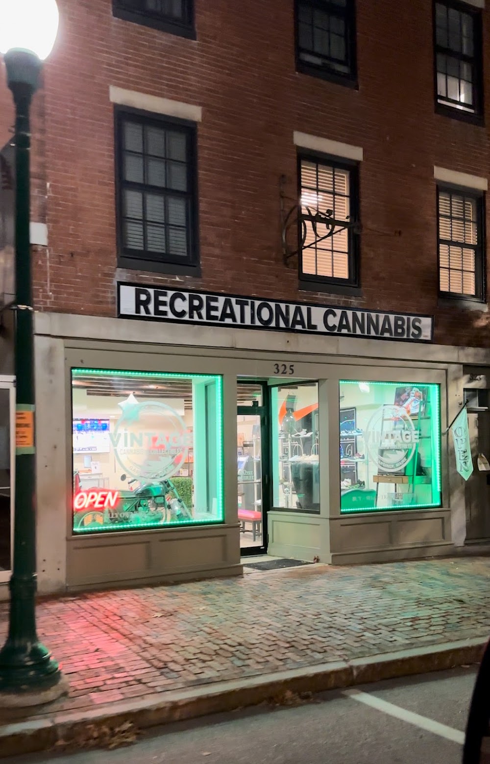 Vintage Cannabis photo 1