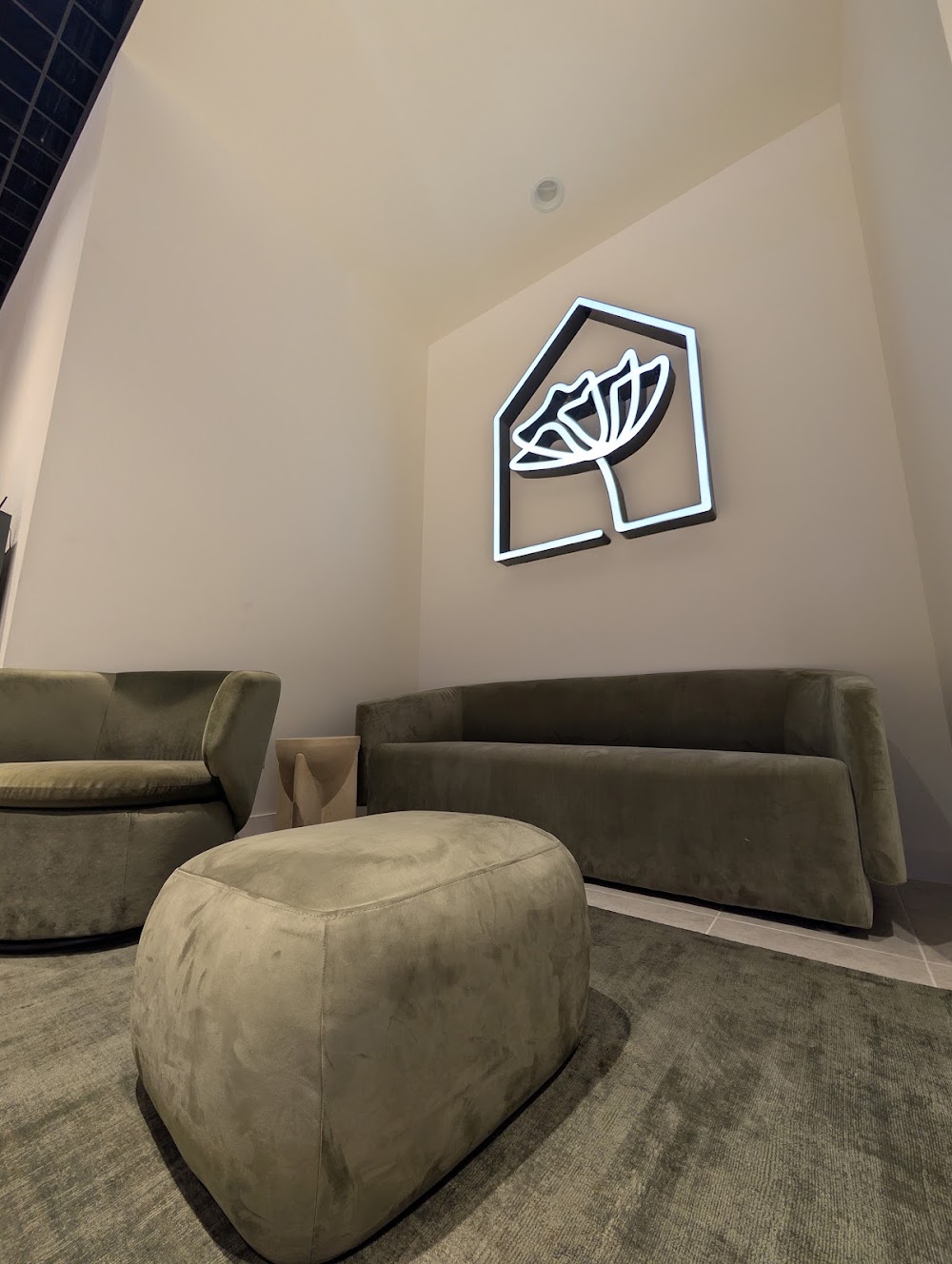 Wallflower Cannabis House photo 7
