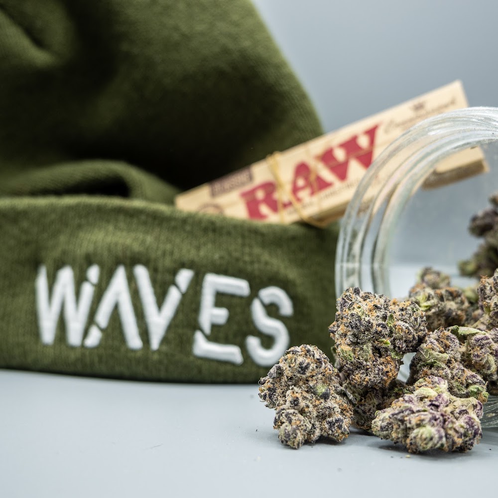 Waves Cannabis CO photo 5