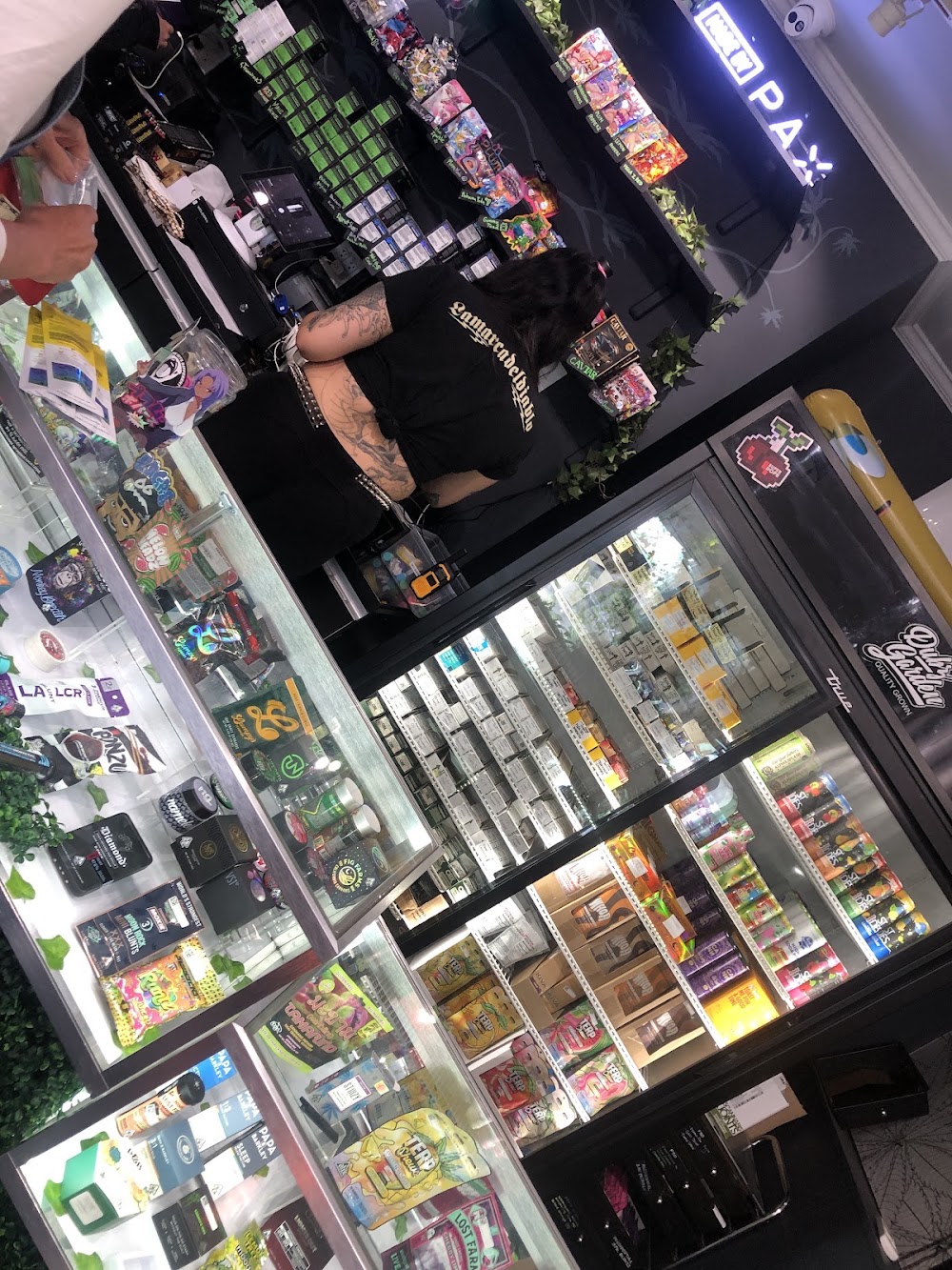Weedhub photo 6