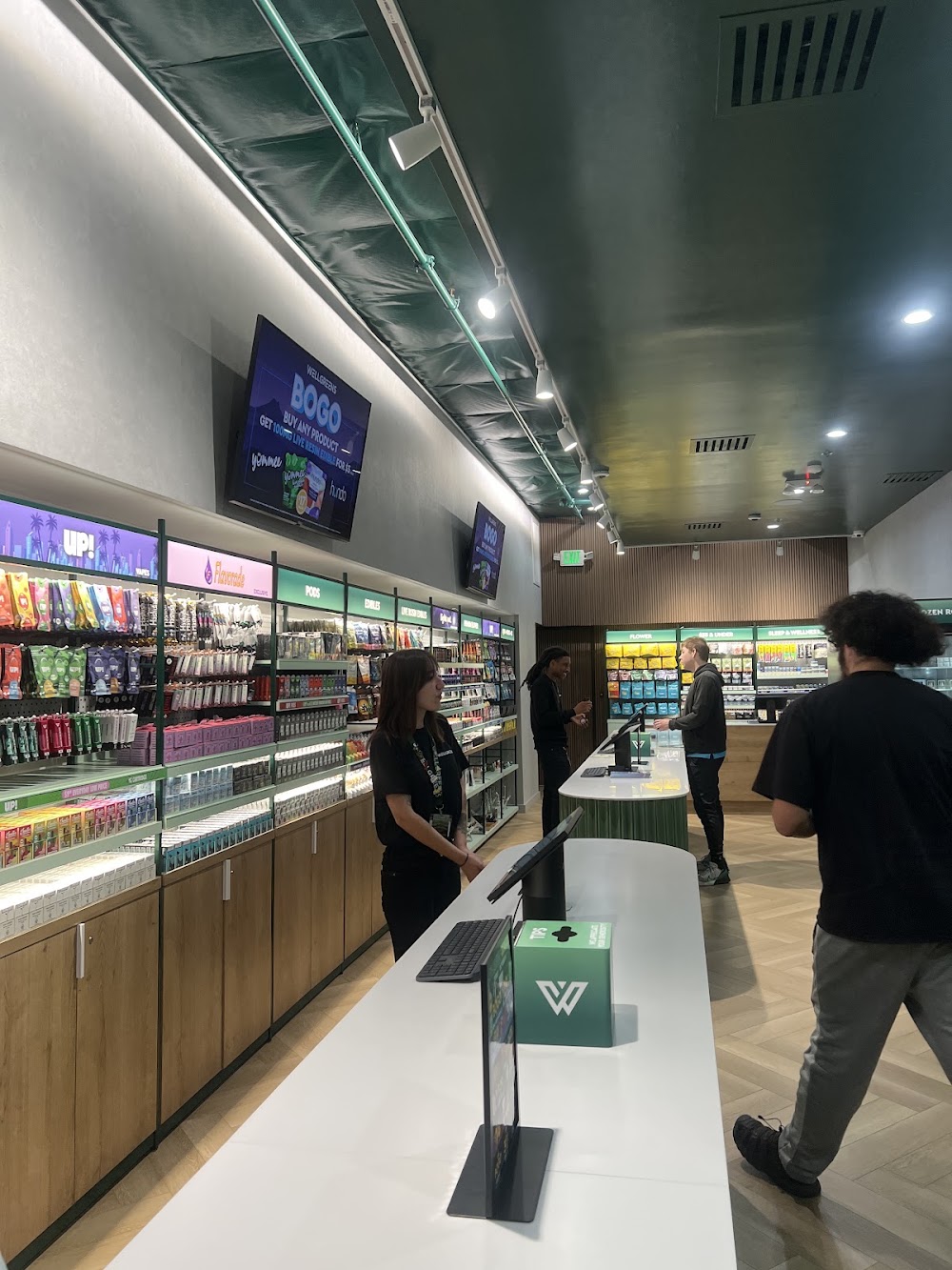 Wellgreens Dispensary photo 4