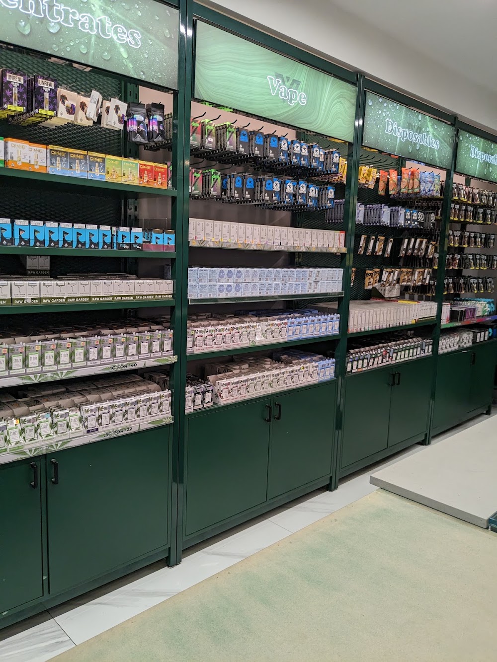 Wellgreens Dispensary photo 8
