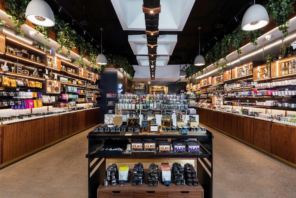 Wellgreens Dispensary photo 8