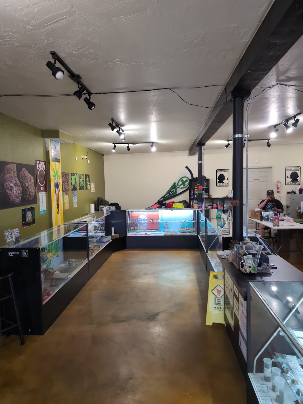 World Famous Top Shelf Cannabis photo 2