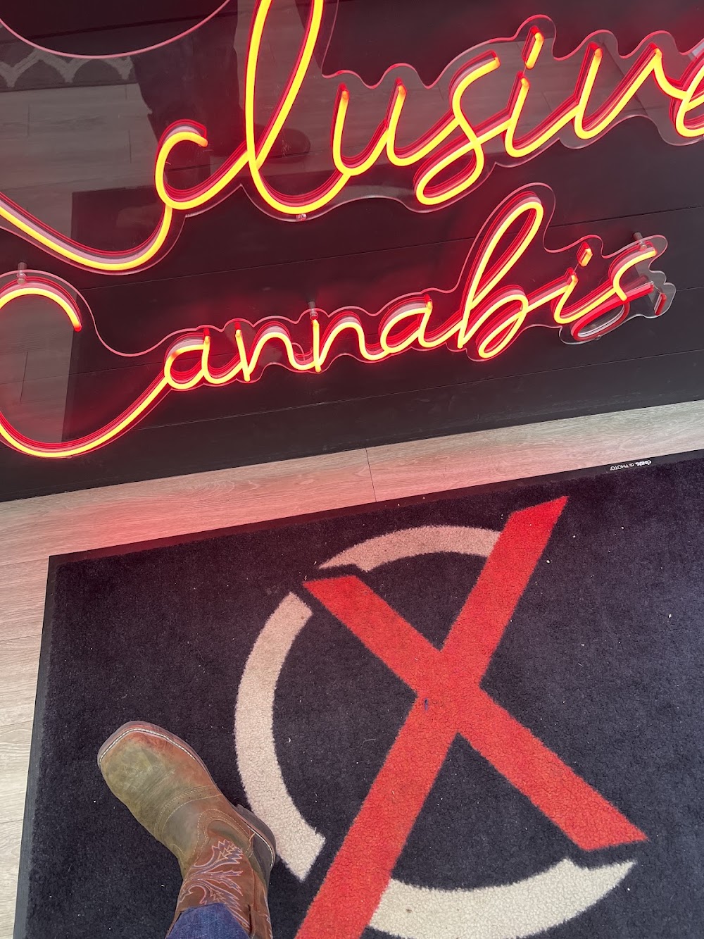 Xclusive Dispensary Norman By Okie Wonderland Dispensary - Now Open! photo 2