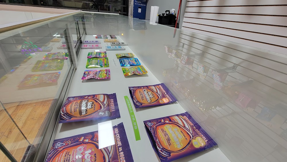 Zaza Cannabis - Minneapolis photo 5
